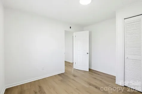 26 Francis Street Waynesville NC 28786