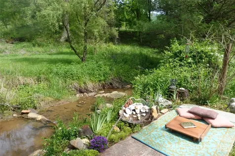 3 Taproot Trail Barnardsville NC 28709