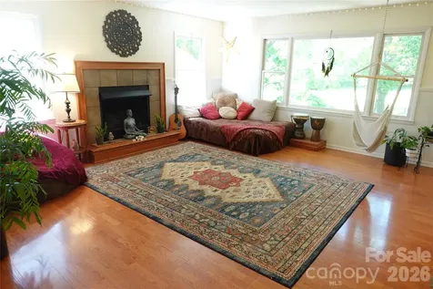 3 Taproot Trail Barnardsville NC 28709