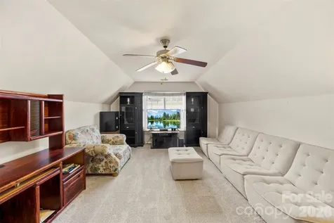 624 Cliffs Inn Circle Charlotte NC 28214