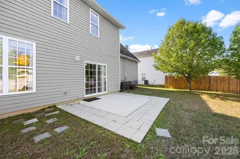 624 Cliffs Inn Circle Charlotte NC 28214