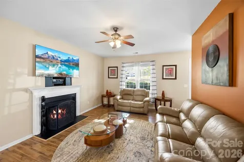 624 Cliffs Inn Circle Charlotte NC 28214