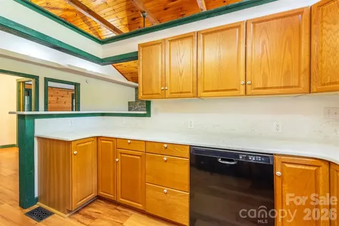 196 Friar Tuck Lane Maggie Valley NC 28751