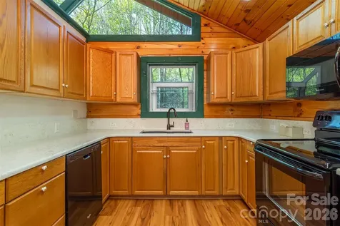 196 Friar Tuck Lane Maggie Valley NC 28751
