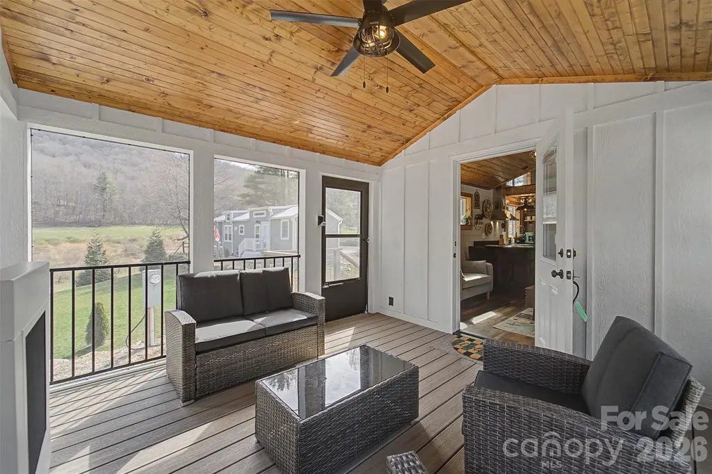 122 Mountain Breeze Ridge Scaly Mountain NC 28775