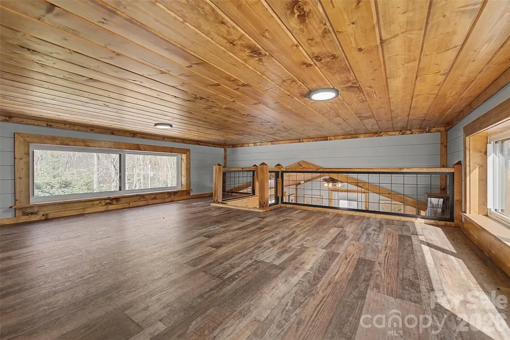 122 Mountain Breeze Ridge Scaly Mountain NC 28775