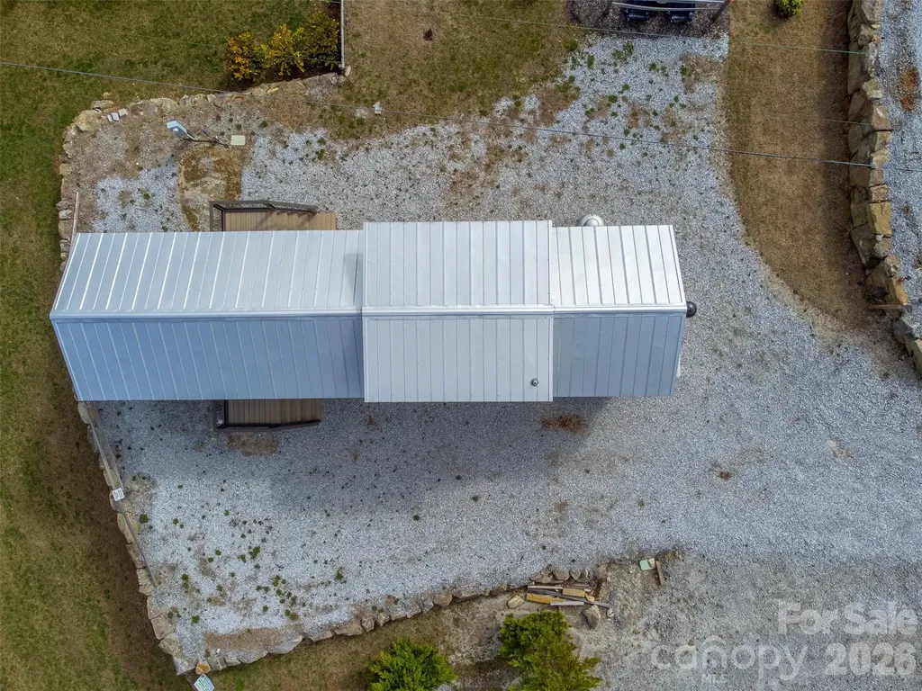 122 Mountain Breeze Ridge Scaly Mountain NC 28775