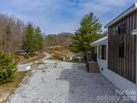122 Mountain Breeze Ridge Scaly Mountain NC 28775