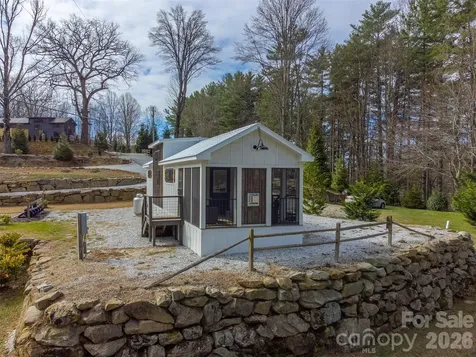 122 Mountain Breeze Ridge Scaly Mountain NC 28775