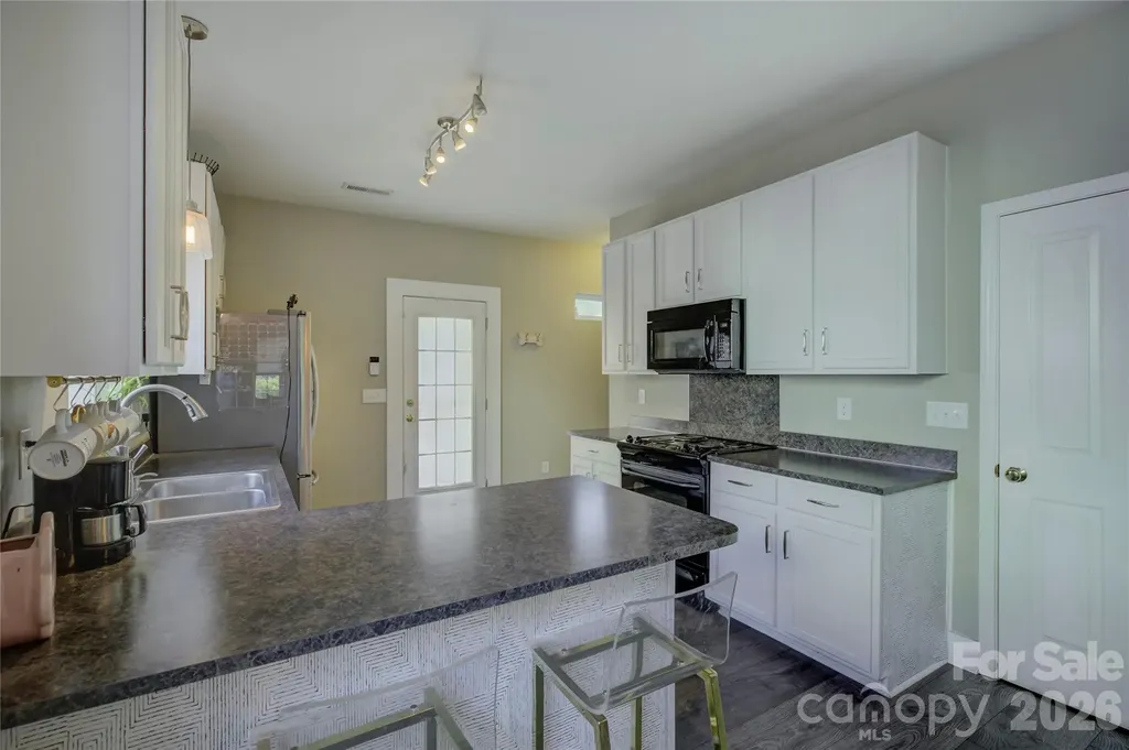 1804 Ethel Guest Lane Charlotte NC 28206