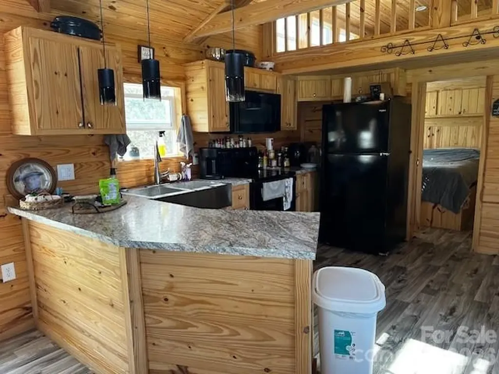 137 Cowboy Lane Hot Springs NC 28743