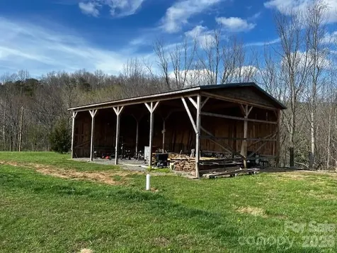 137 Cowboy Lane Hot Springs NC 28743