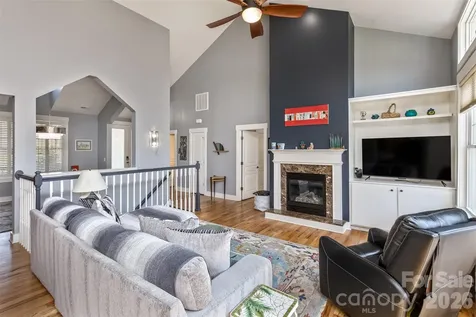 37 Creekside View Drive Asheville NC 28804