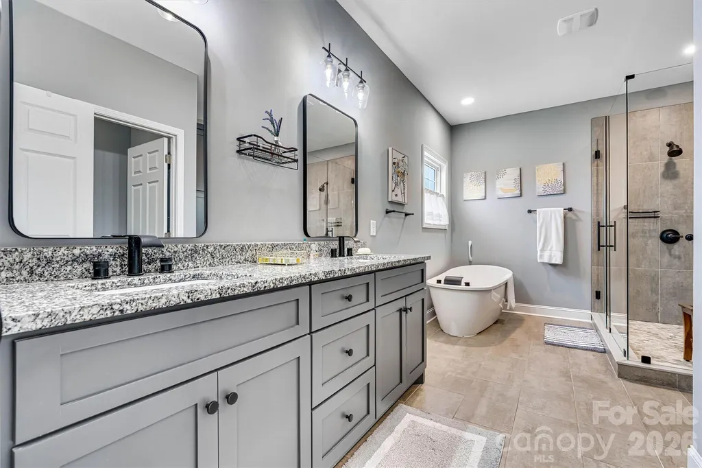 1181 Kensington Circle Newton NC 28658