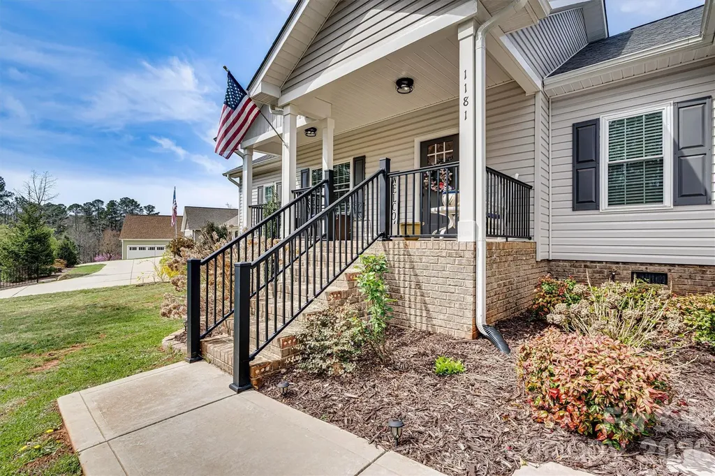 1181 Kensington Circle Newton NC 28658