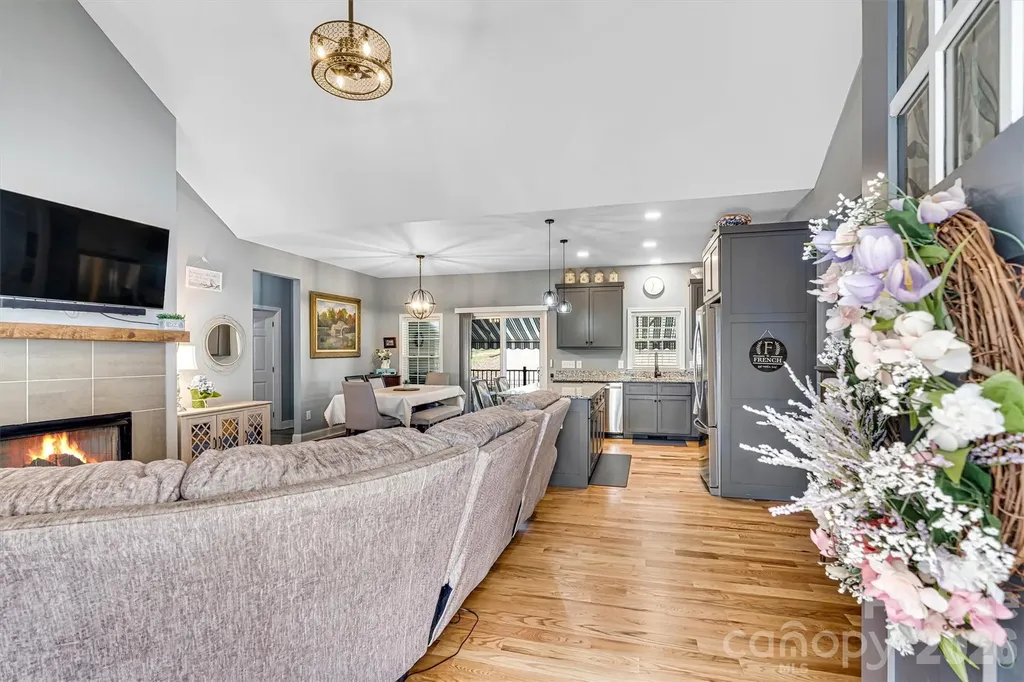 1181 Kensington Circle Newton NC 28658