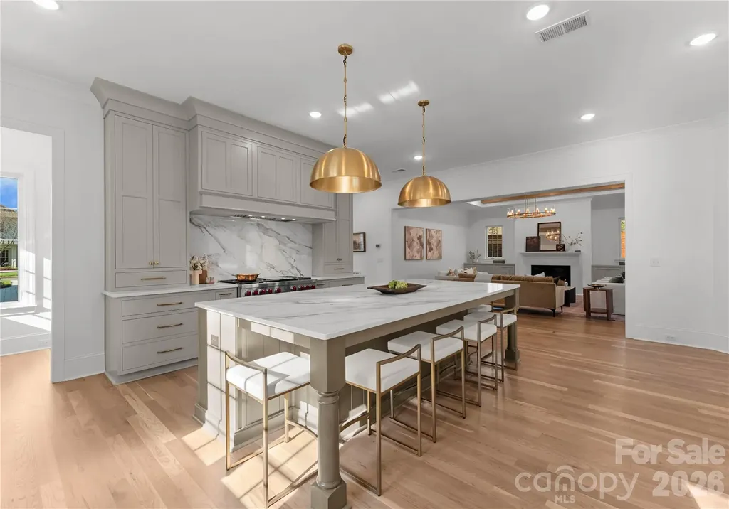 154 N Canterbury Road Charlotte NC 28211
