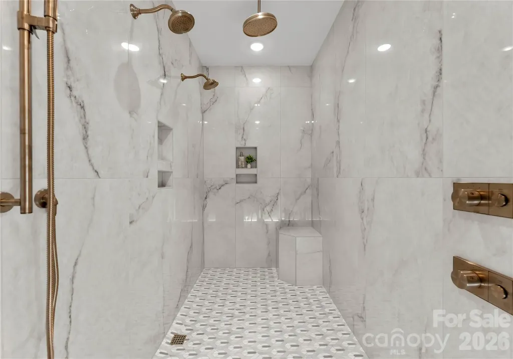 154 N Canterbury Road Charlotte NC 28211