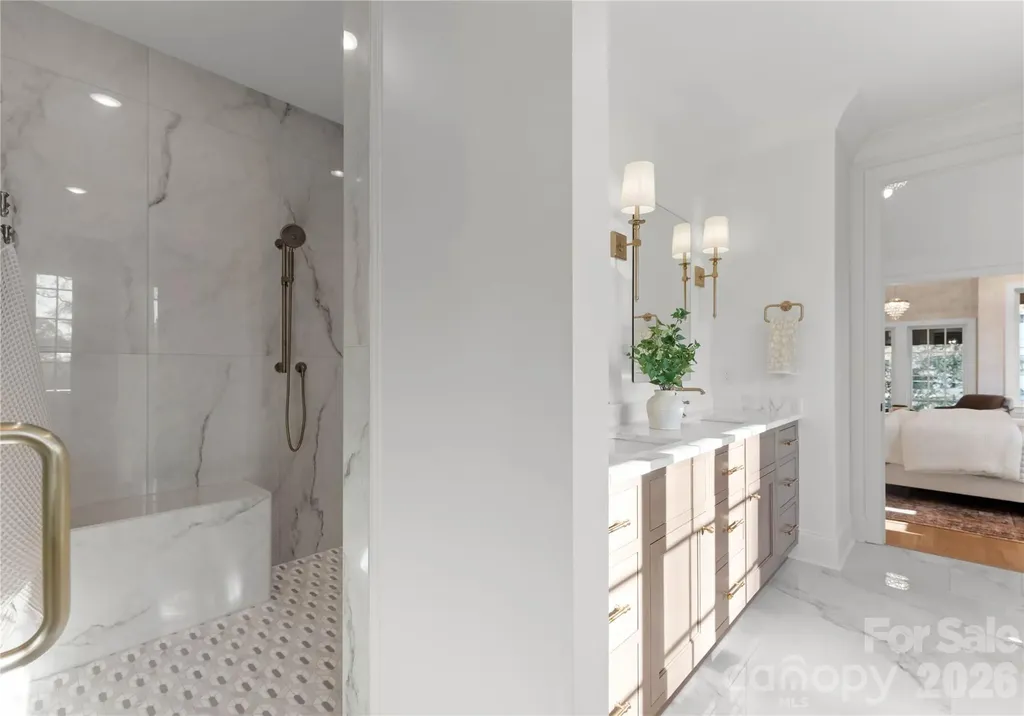 154 N Canterbury Road Charlotte NC 28211