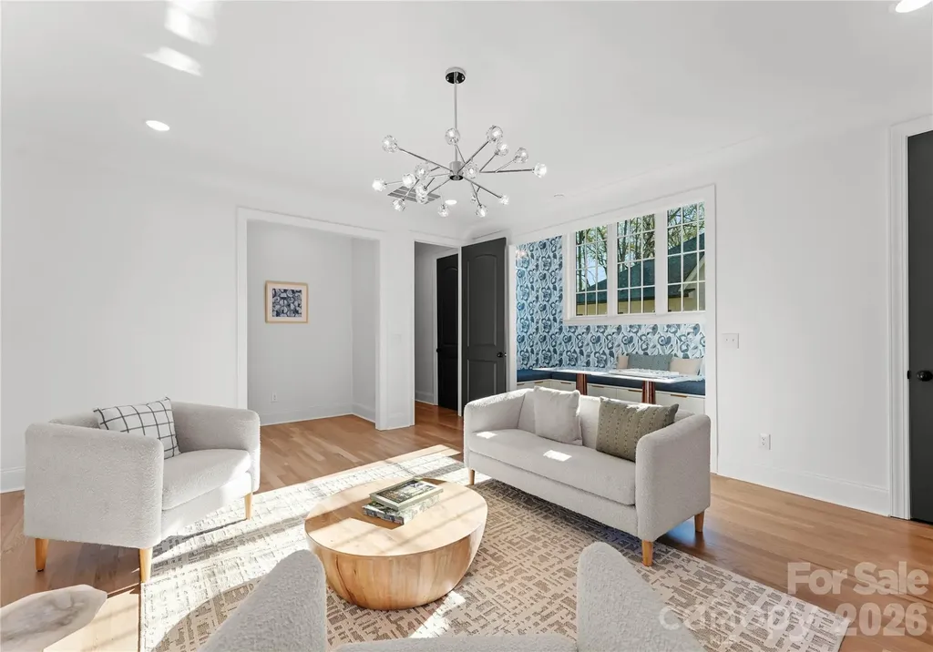 154 N Canterbury Road Charlotte NC 28211