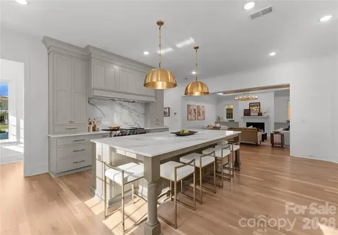 154 N Canterbury Road Charlotte NC 28211