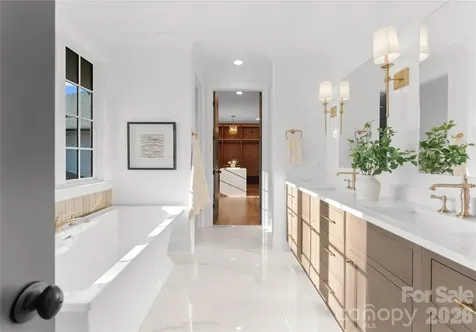 154 N Canterbury Road Charlotte NC 28211