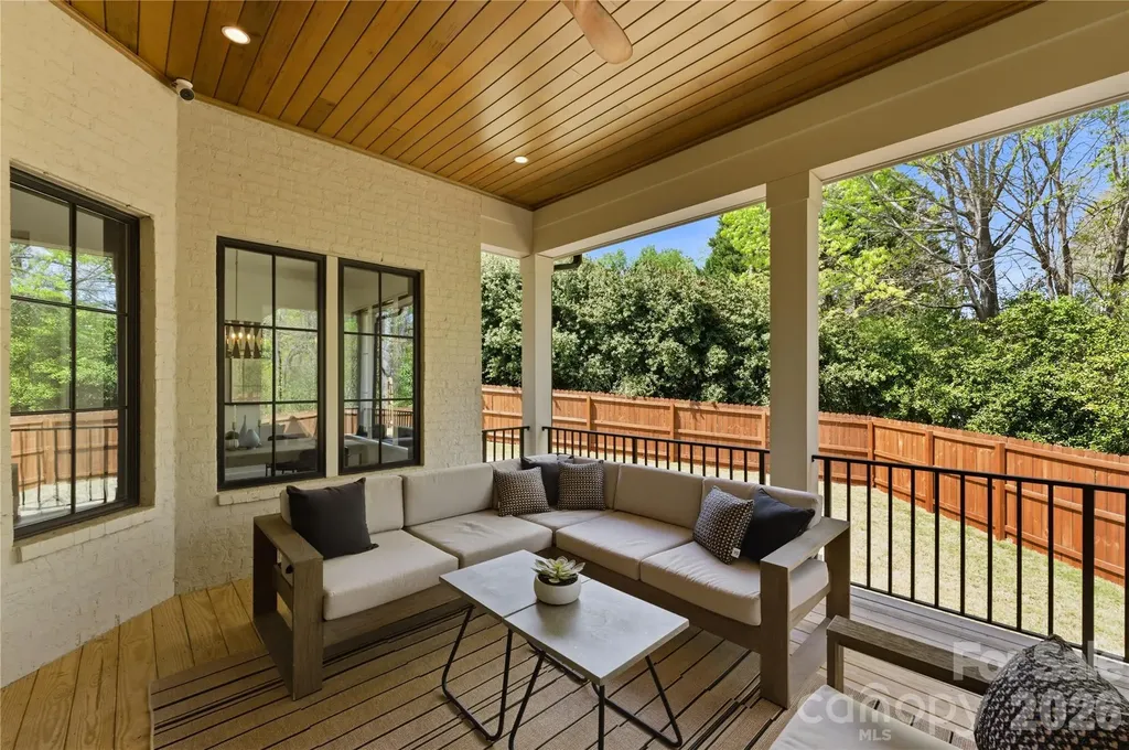 7005 Chateau Bordeaux Lane Charlotte NC 28270