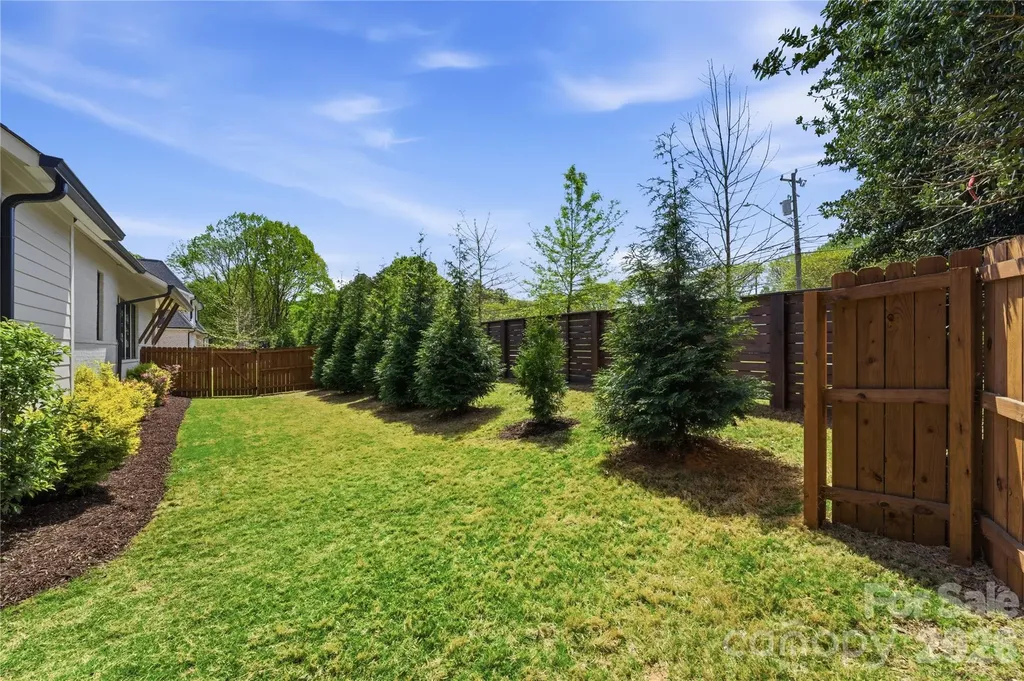 7005 Chateau Bordeaux Lane Charlotte NC 28270