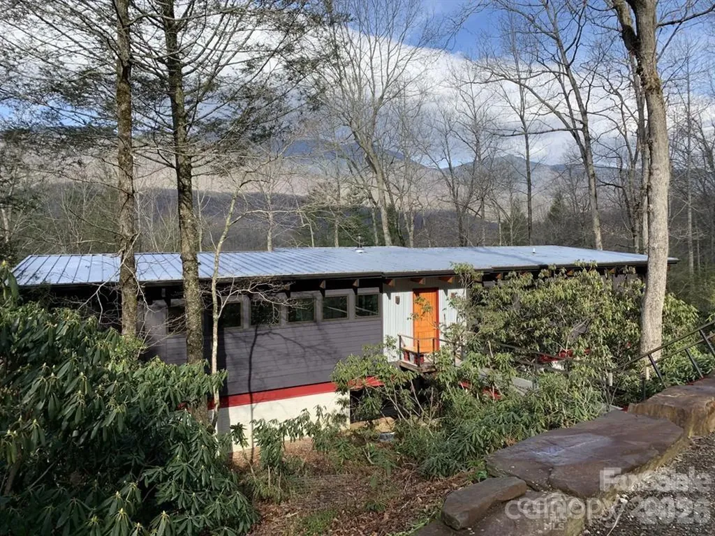 448 Mt. Mitchell Drive Burnsville NC 28714