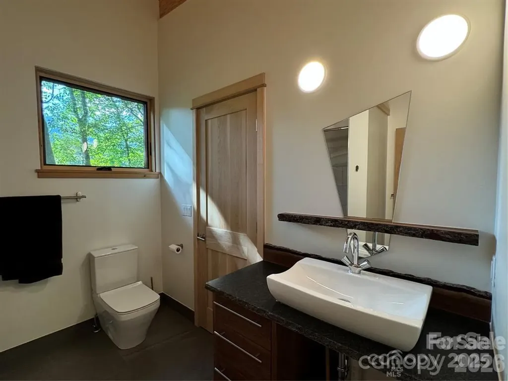 448 Mt. Mitchell Drive Burnsville NC 28714