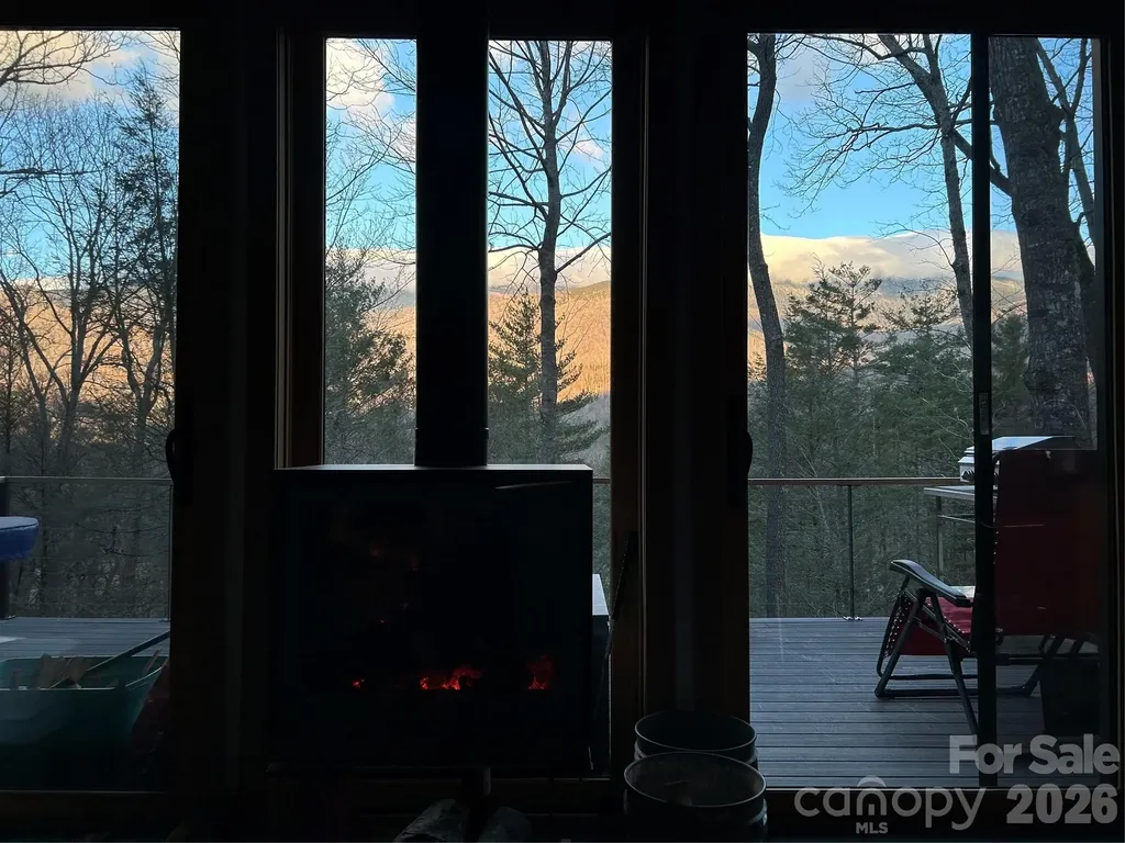 448 Mt. Mitchell Drive Burnsville NC 28714