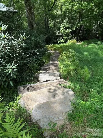 448 Mt. Mitchell Drive Burnsville NC 28714
