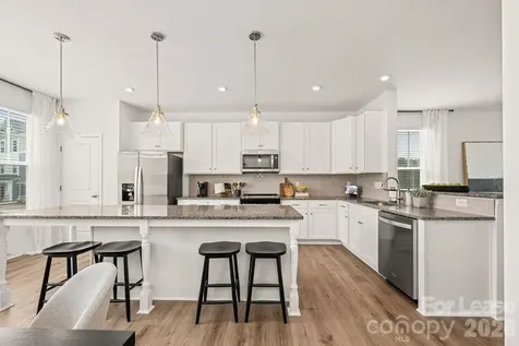 1018 Fairway Green Lane Charlotte NC 28216