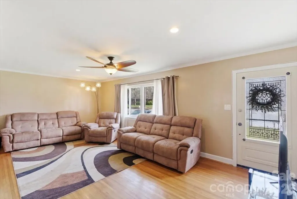 345 S Magnolia Street Mooresville NC 28115