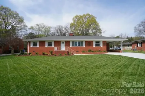 345 S Magnolia Street Mooresville NC 28115