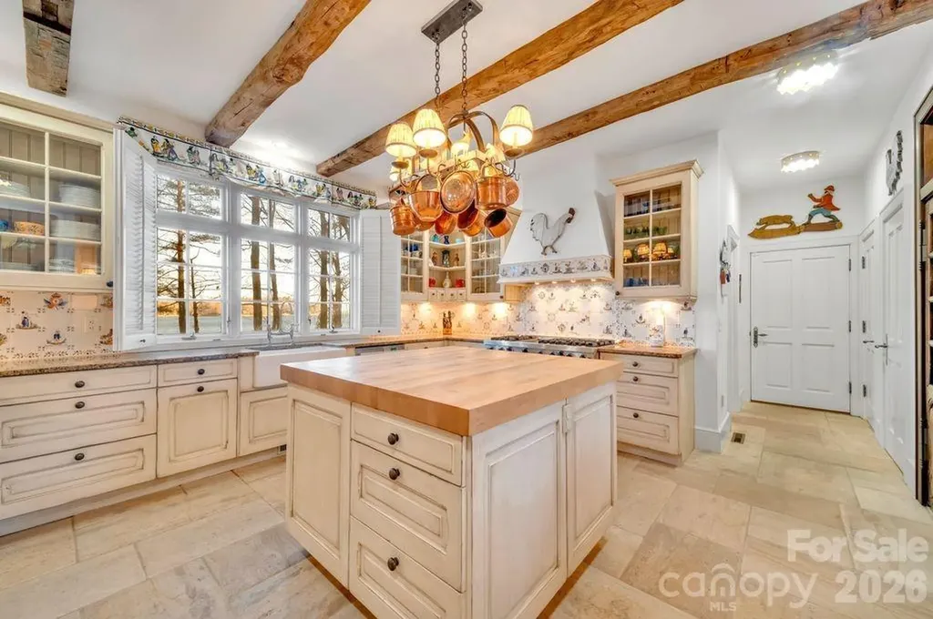 138 Indian Trace Lake Toxaway NC 28747
