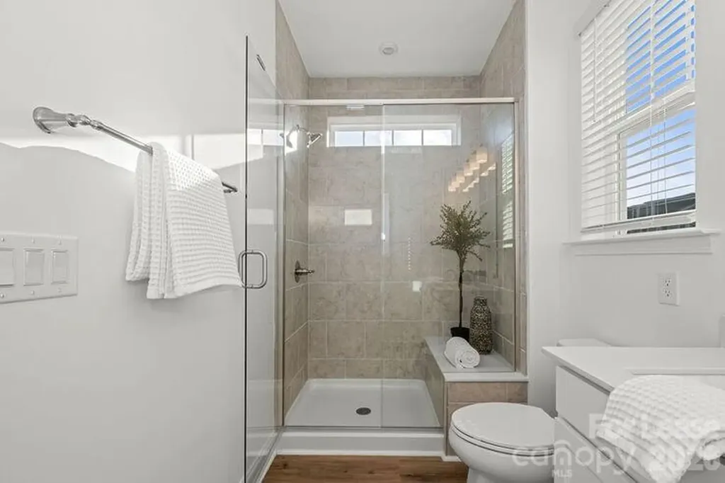 1018 Fairway Green Lane Charlotte NC 28216