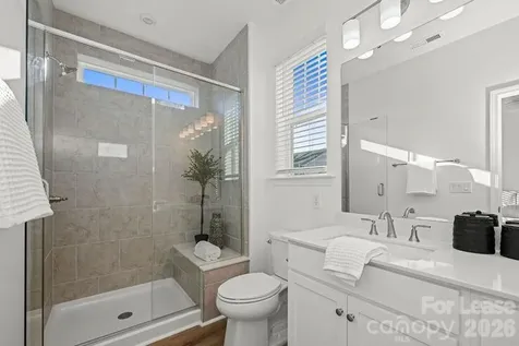 1018 Fairway Green Lane Charlotte NC 28216