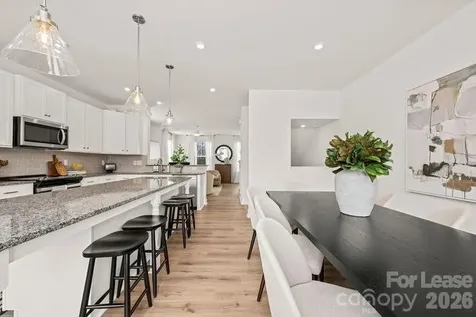 1018 Fairway Green Lane Charlotte NC 28216