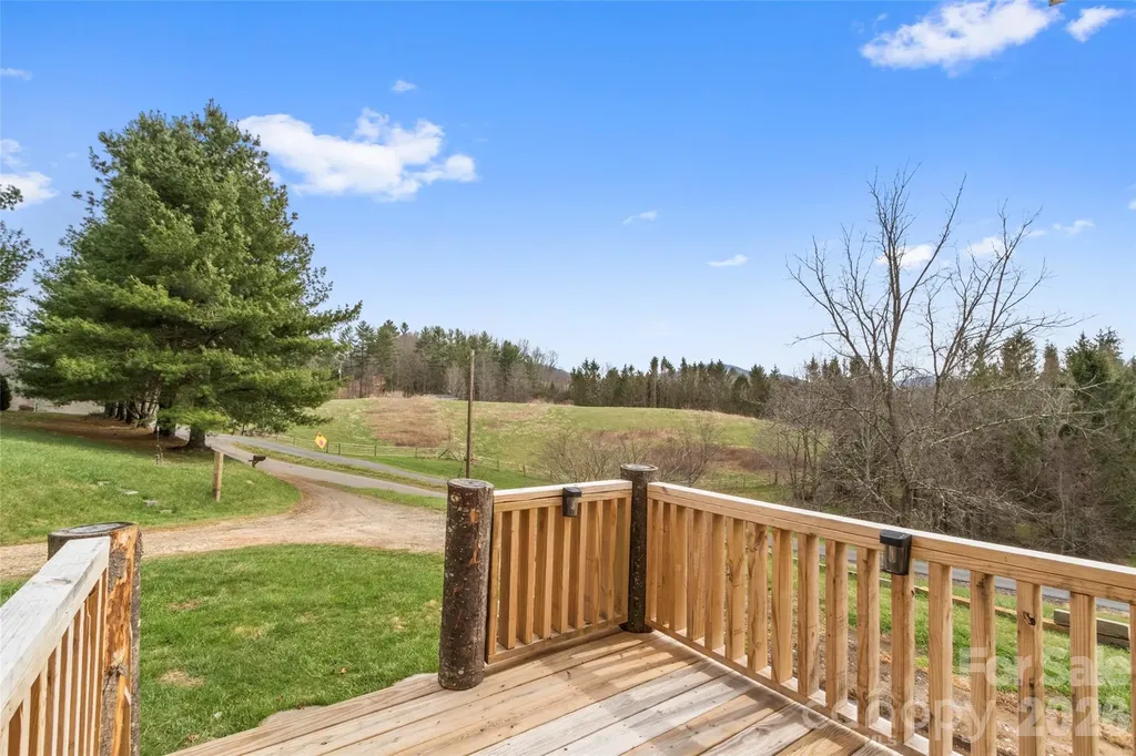 138 Robert Phillips Road Bakersville NC 28705