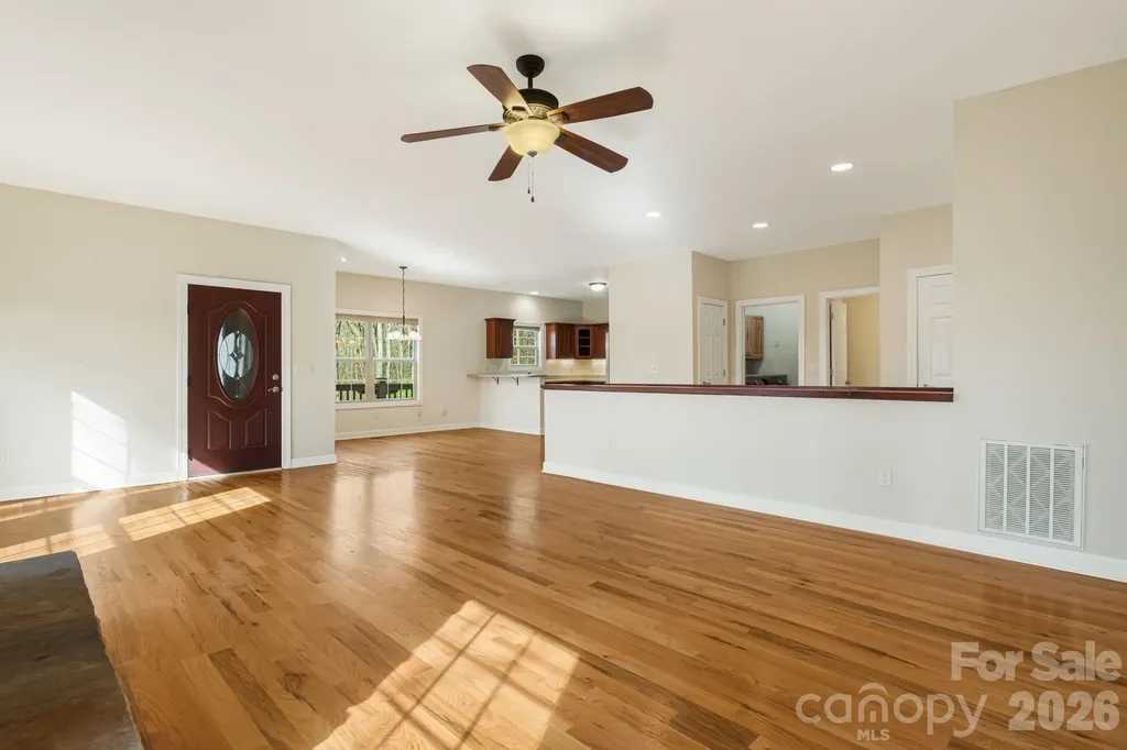 14 Isuhdavga Court Brevard NC 28712