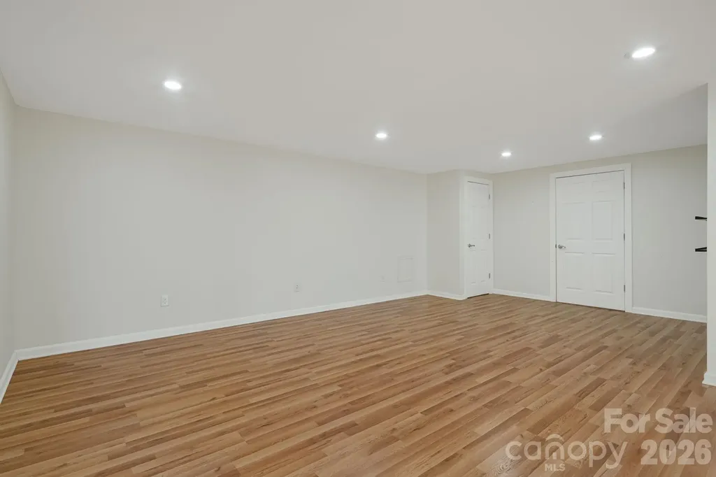 14 Isuhdavga Court Brevard NC 28712