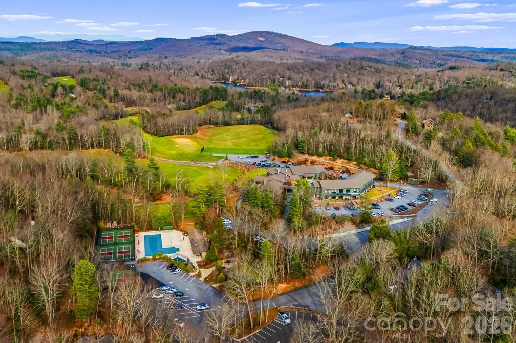 14 Isuhdavga Court Brevard NC 28712