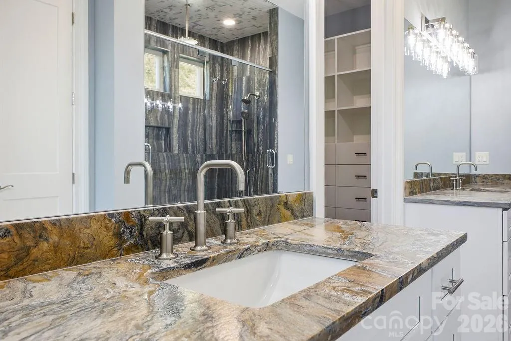 246 Northview Drive Hendersonville NC 28791