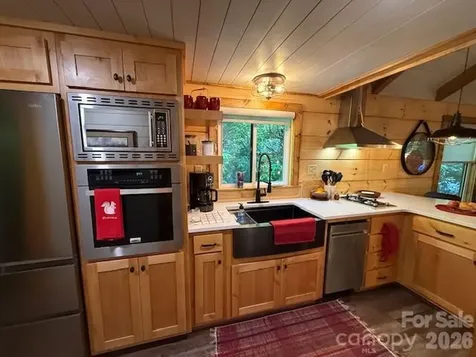 26 S Cumberland Drive Lake Toxaway NC 28747