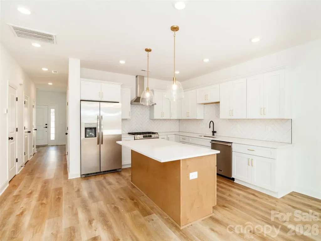 2521 Elon Street Charlotte NC 28208