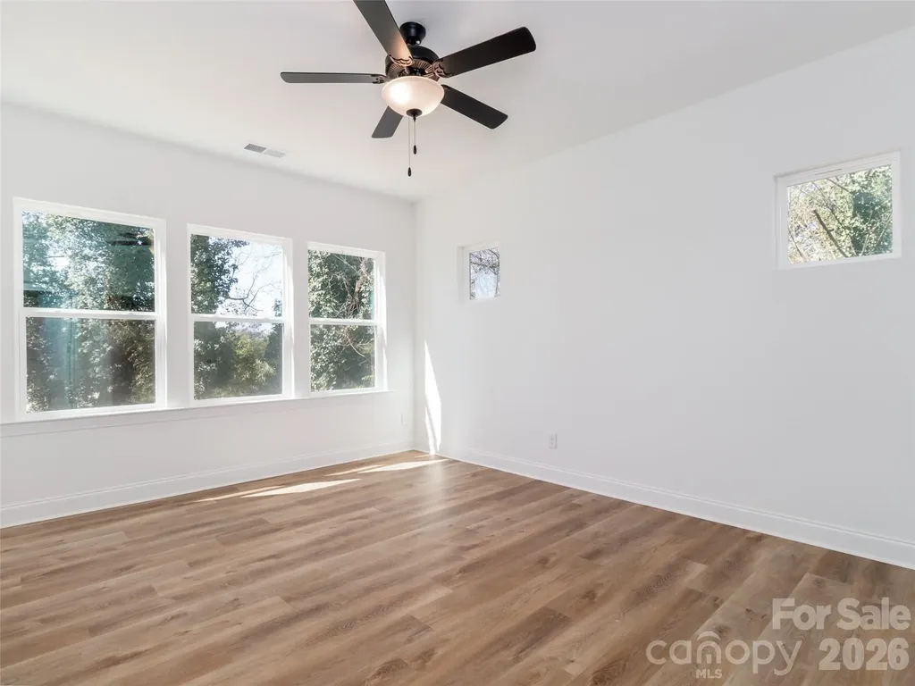 2521 Elon Street Charlotte NC 28208