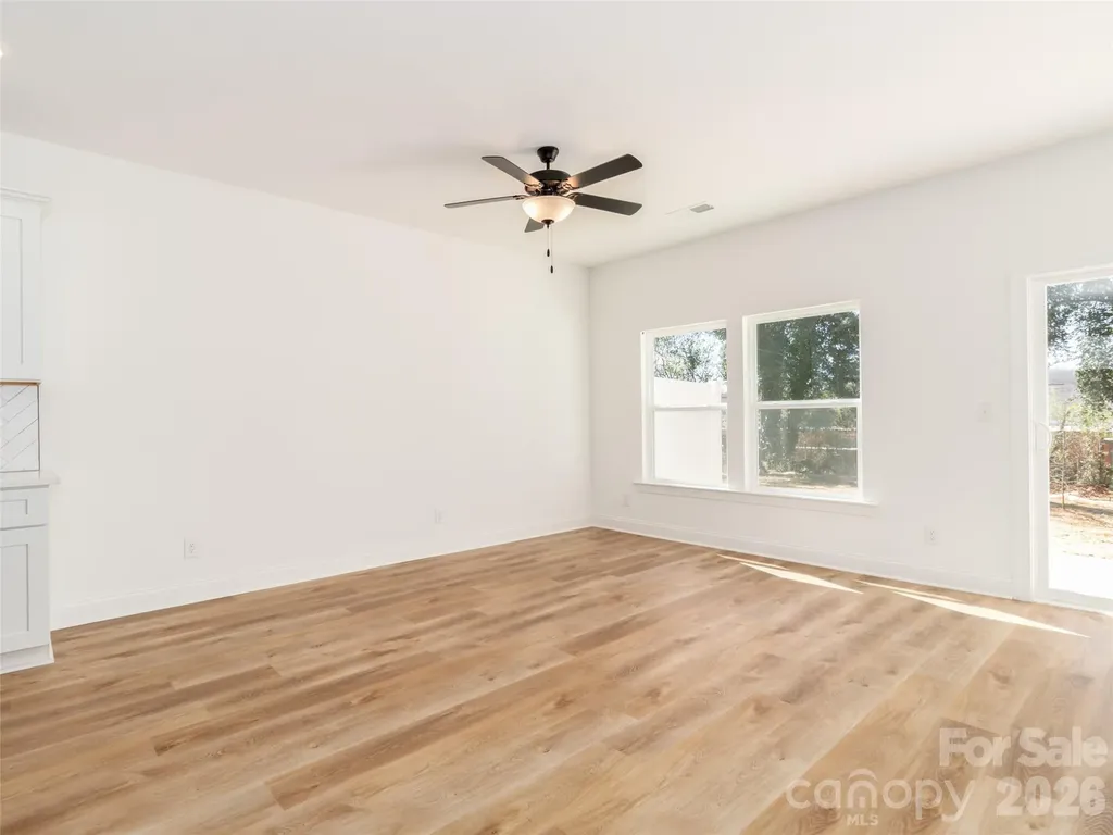 2521 Elon Street Charlotte NC 28208