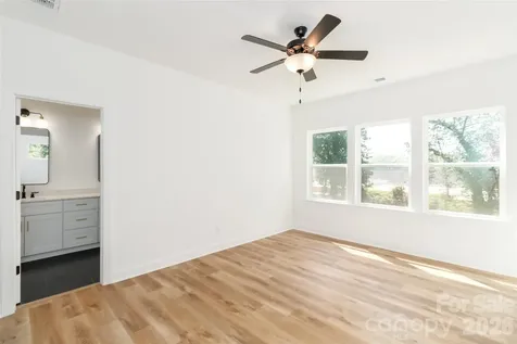 2521 Elon Street Charlotte NC 28208