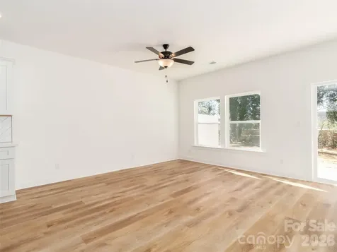 2521 Elon Street Charlotte NC 28208
